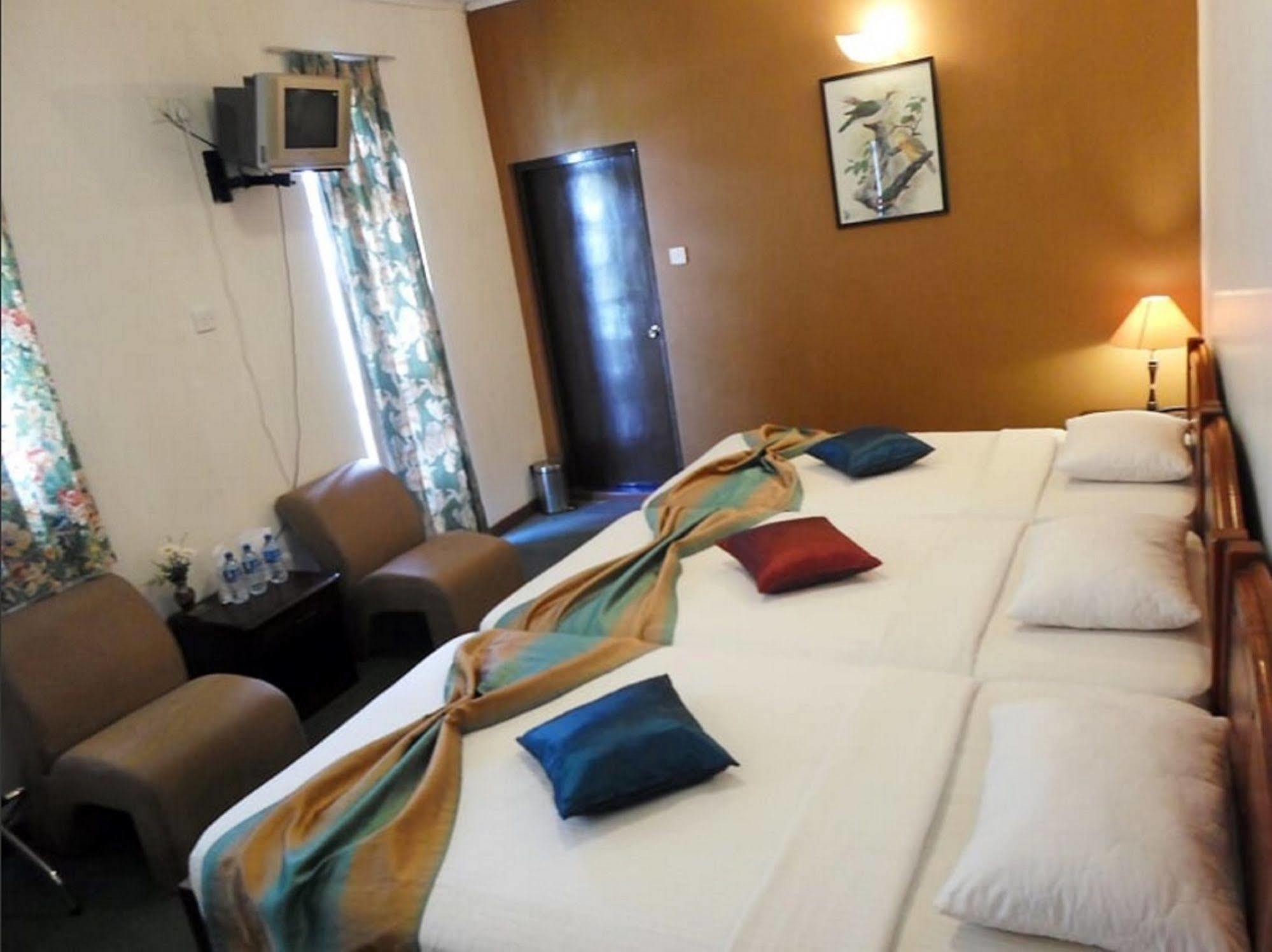 Binota Hotel Nuwara Eliya Exterior photo